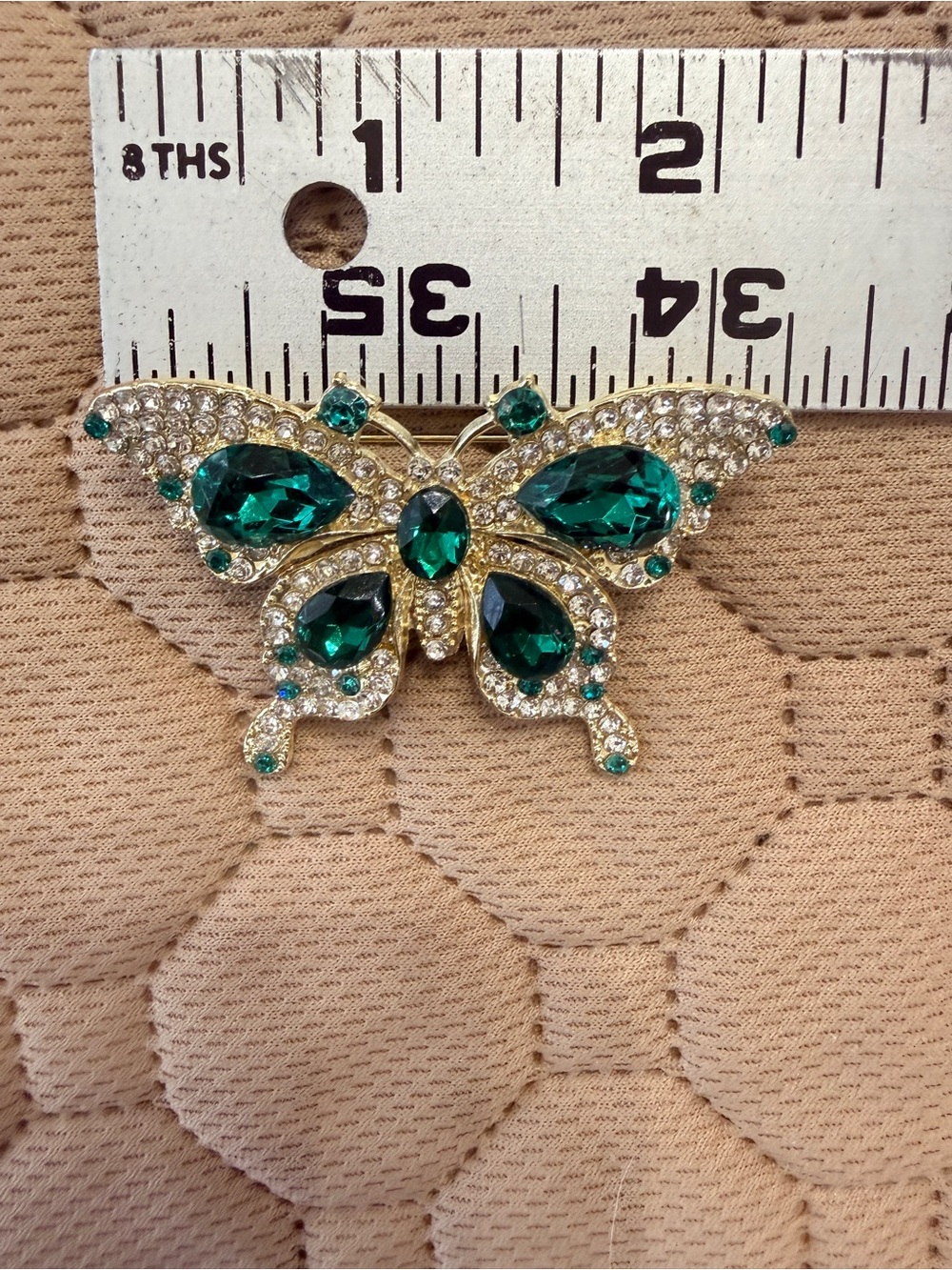 Gold & Emerald NWT Green Butterfly
Crystal Brooch Gift ready retail $42 - Picture 8 of 10